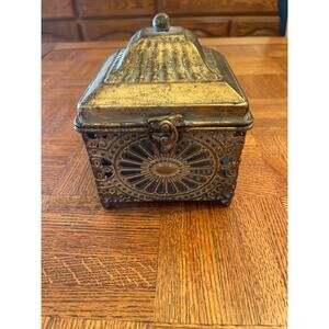 Metal decorative box